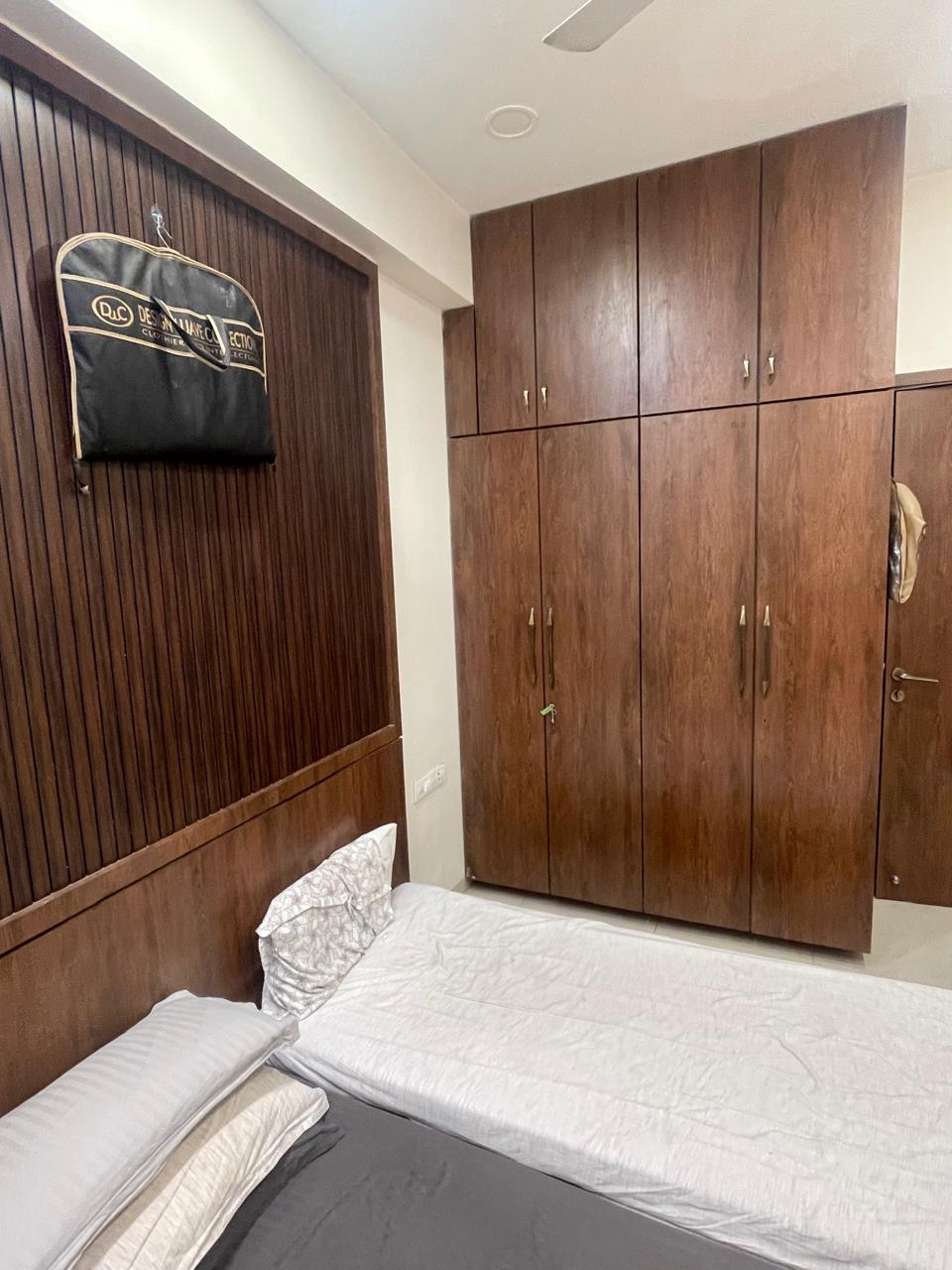 2-Sharing AC Room